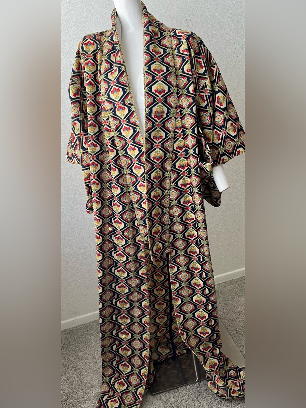 Vintage VTG 1970s 70s Red Blue Floral Long Full Length Kimono Robe